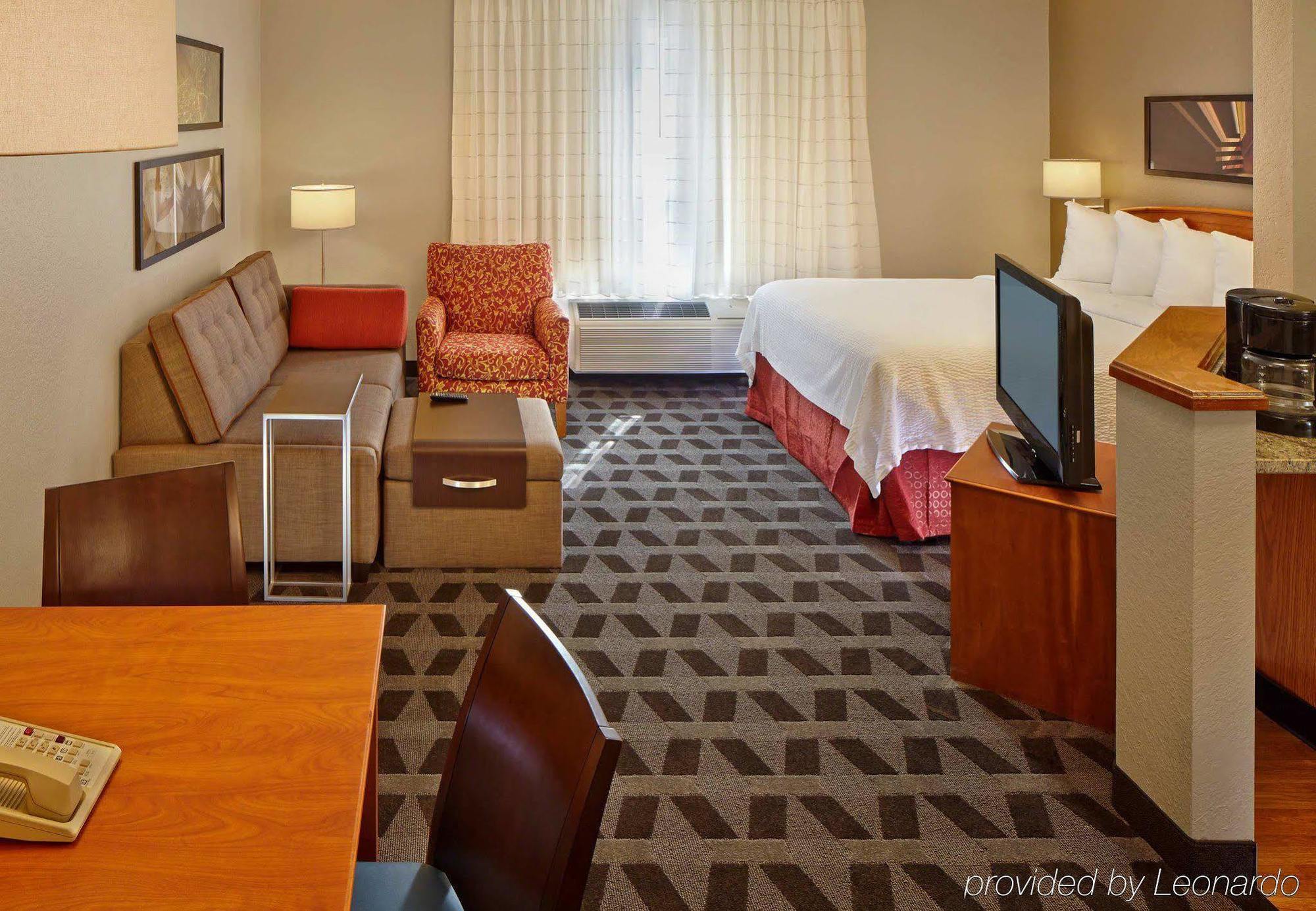 Towneplace Suites By Marriott Orlando East/Ucf Area Alafaya Exterior photo